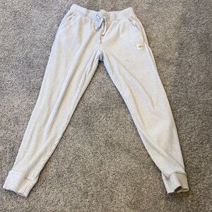 ALO Yoga Kids Light Heather Gray Ribbed Joggers